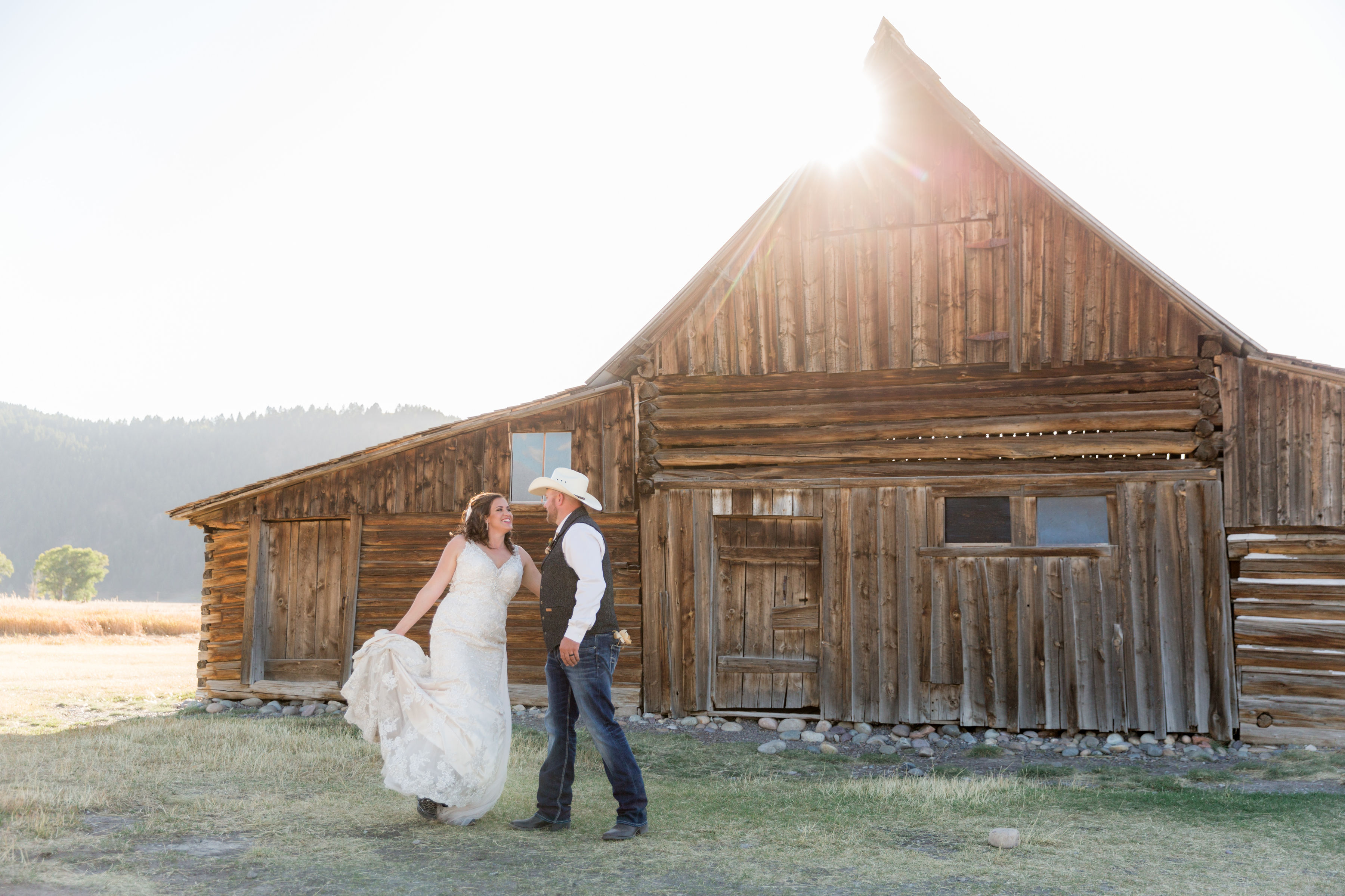 Fall weddings in Wyoming