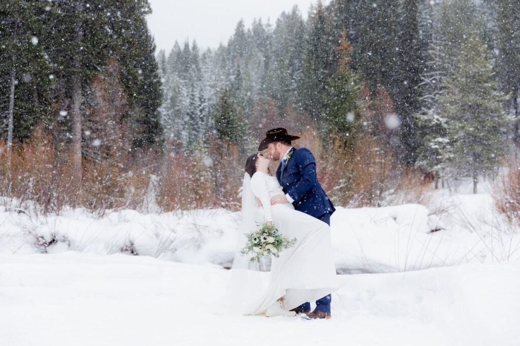 A snowy winter wedding at Moose Creek Ranch | Jamye Chrisman | Wyoming Wedding Photographer